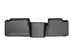 WeatherTech Duramax 2nd Row Only Floor Liner with Standard Over Hump Rear (Black) 2001-2007